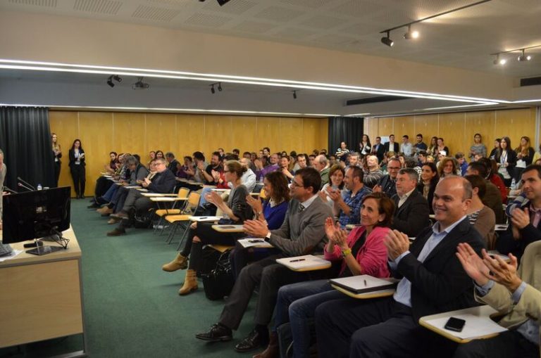 Asistentes en la Jornada Turismo inteligente. Gandía: Think Smart’ (Smart Touristic Destinations)”